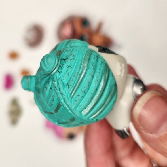 LOL Surprise Confetti Chill Cozy Babe + Dreamin BB Glitter + Pet Wizard of Owl - Picture 7 of 7